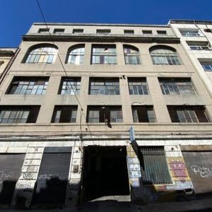 Edificio De 3700 M2 Próximo A Plaza Matriz Ideal Proyectó