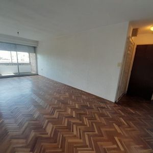 Piso Alto 3 Dormitorios Pocitos