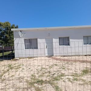 Kosak Vende Casa De 2 Dormitorios En Parque Del Plata Sur A 7 Cuadras De La Playa!