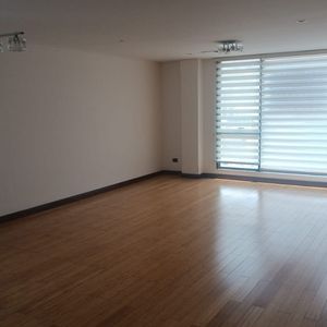 Departamento En Alquiler De 3 Dormitorios En Suit  En La 17 De Calacoto 