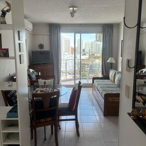 Apartamento En Punta Del Este Cerca De La Playa Y Gorlero Con Garage Y Amenities