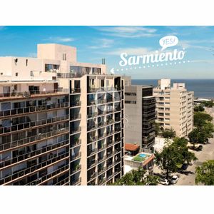 Venta Apartamento Penthouse 2 Dormitorios, 2 Baños, Parrillero En Parque Rodó
