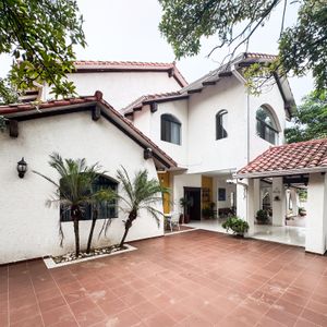 La Guardia, Casa Quinta A 1 Cuadra De La Doble Vía - En Venta 