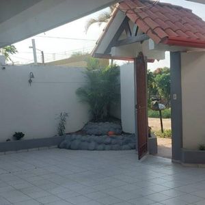 Casa En Venta En La Zona Sur