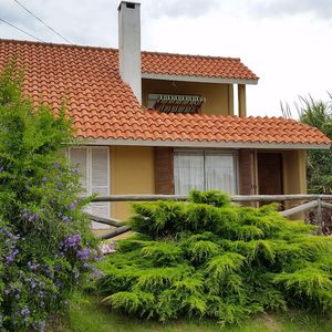 Casa Asco La Perdera Inmejorable Ubicacion Metros Del Mar Y Principal - Financia