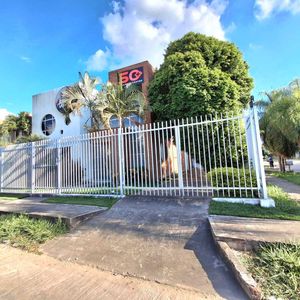 Inmueble Empresarial En Alquiler