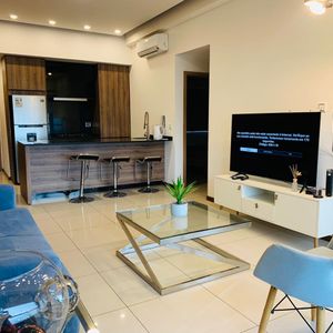 Hermoso Departamento Amoblado Y Lujoso En La Mejor Zona De Santa Cruz 