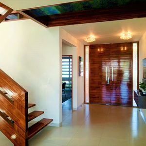 Residencia Exclusiva En Colinas Del Urubo