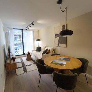 Venta Apartamento 1 Dormitorio Con Escritorio  A Estrenar En El Centro, Montevideo