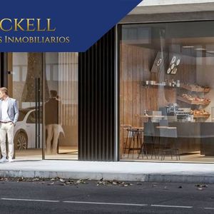 Venta Local Comercial A Estrenar En El Centro, Montevideo.