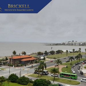 Alquiler Apartamento De Categoria Pocitos 2 Dormitorios Y Servicio  Vista Al Mar, Garage