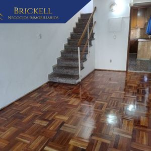 Casa Venta En Tres Cruces 2 Dormitorios 2 Baños Patio Azotea Y Cochera