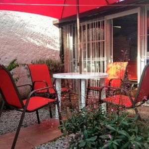 Venta De Apartamento Tipo Casita En Malvin Sur 3 Dormitorios Con Garage Patio Y Parrillero