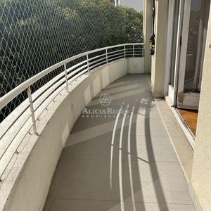 Frente Al Parque Rodo. Reciclado! Balcon Y Vista. Pocitos
