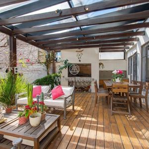 Gran Residencia De Estilo Y Reciclada En Pocitos! Patio Con Piscina. 5 Dorm+ 5 Baños(2 Suites).estar Con Estufa Leña. Gje X 3 Autos.