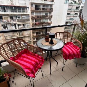 Berro Y Barreiro. Piso Alto. Balcon. Cocina Definida, Gc$6.000. Renta $27.500 Hasta Dic 2026.