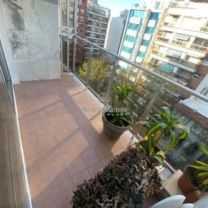 Roque Graseras Casi Villa Biarritz. Piso Alto. Estar. Posible Parrillero, Garaje. Todo Reciclado!