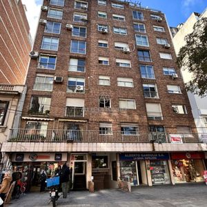 21 De Setiembre 2803 Esq Ellauri. 3 Dorm+ Baño. 70 Mts, Alq Gje Enfrente.