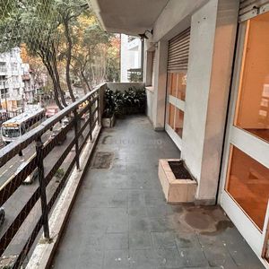Ellauri Y Scoseria. 120 Mts Con Terrazas.. Para Reciclar. 3 Dorm  + 2 Baños. Garaje+ Cochera. Losa  + Agua Central.