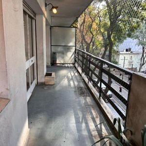 Ellauri Y Scoseria. 120 Mts Con Terrazas.. Para Reciclar. 3 Dorm  + 2 Baños. Garaje+ Cochera. Losa  + Agua Central.