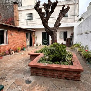 Mac Eachen Y Feliciano Rodriguez. P. Unico. Ideal 2 Flias O Flia + Barbacoa. Patio. 2 Garajes.