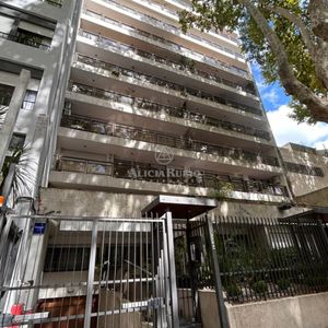 Marti Prox 26 De Marzo. Balcones. Todo Reciclado 2011! 137 Mts Totales. 2 Garajes. Gc$21.000  Losa Y Port.