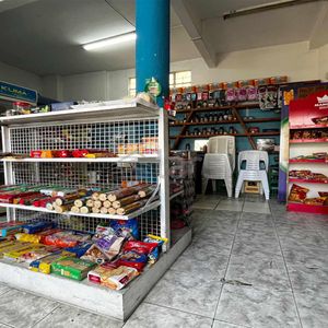 Local Comercial En Venta / Cordón - Inmobiliaria Lars