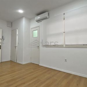 Oficina En Venta/alquiler / Centro - Inmobiliaria Lars