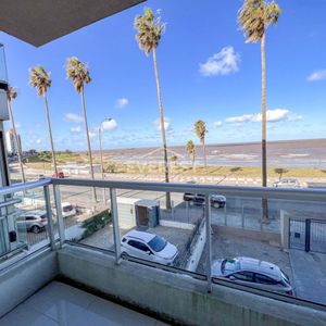 Venta Y Alquiler Malvín 2 Dormitorios Rambla