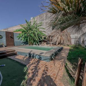 Casa En Venta 4 Dormitorios