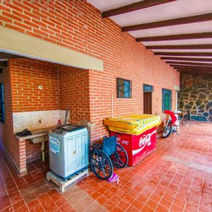 Casa Sobre Avenida Zona Este Tc 7 Oportunidad 