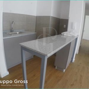 Venta 2 Dormitorios, Balcon, Con Opción Garaje Tres Cruces