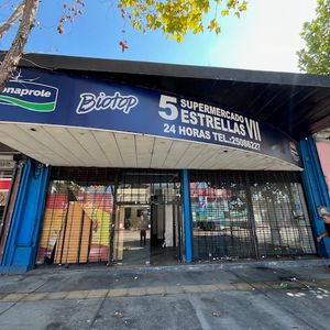 Con Renta. Importante Local Con Frente A 2 Calles