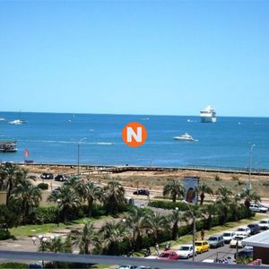 Apartamento En Alquiler, Mansa, Punta Del Este, 2 Dormitorios.
