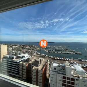 Exclusivo Apartamento Reciclado Con Vista Al Puerto En Punta Del Este