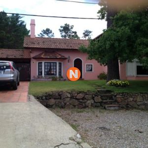 Casa En Alquiler, Pinares, Punta Del Este, 4 Dormitorios.