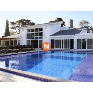 Casa Mansion  De Lujo En Venta  Punta Del Este, 8 Dormitorios.