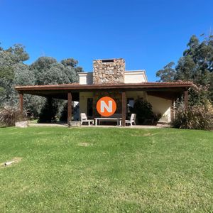 Vende Impresionante Casa En Punta Ballena De 2 Dormitorios.