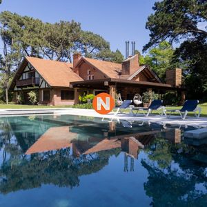 Venta De Mansion En El Golf De Punta Del Este