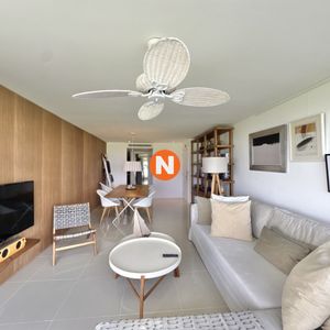 Apartamento De 3 Dormitorios En Península Frente A Playa Mansa