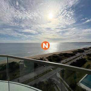 Venta Apartamento Tres Dormitorios Mas Dependencia Punta Del Este Edificio Fendi Chateau Primera Linea Mansa