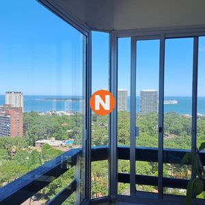 Vende Apartamento De 2 Dormitorios Más Servicio En Punta Del Este