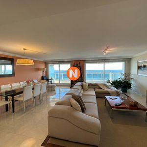 Apartamento En Venta, Mansa, Punta Del Este, 4 Dormitorios.