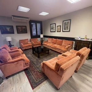 Oficina En Alquiler Sobre Peatonal Sarandí