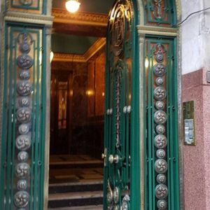 Se Vende Alquilado Apartamento 2 Dormitorios, Amplio Y De Estilo, Centro, Montevideo, Uruguay