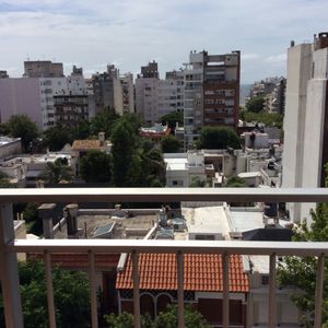 Alquilo Apartamento Con Muebles, 2 Dormitorios, 2 Baños, Garaje Opcional, Pocitos, Montevideo, Uruguay