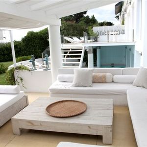 Venta De Magnifica Casa Sobre La Playa En La Barra. 6 Suites, Dependencia, Piscina, Etc