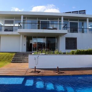 Alquiler De Verano Casa En Punta Piedras A Una Del Mar, 3 Dorm C/ Piscina Climatizada