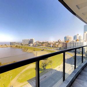 Exclusivo Alquiler: 3 Dormitorios + Servicio, Triple Garaje Y Piscinas Con Vista Panorámica Al Puerto Buceo