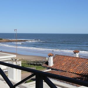 Alquiler Casa 5 Dormitorios A Muy Pocos Metros De La Posta Del Cangrejo Con Vista Al Mar.